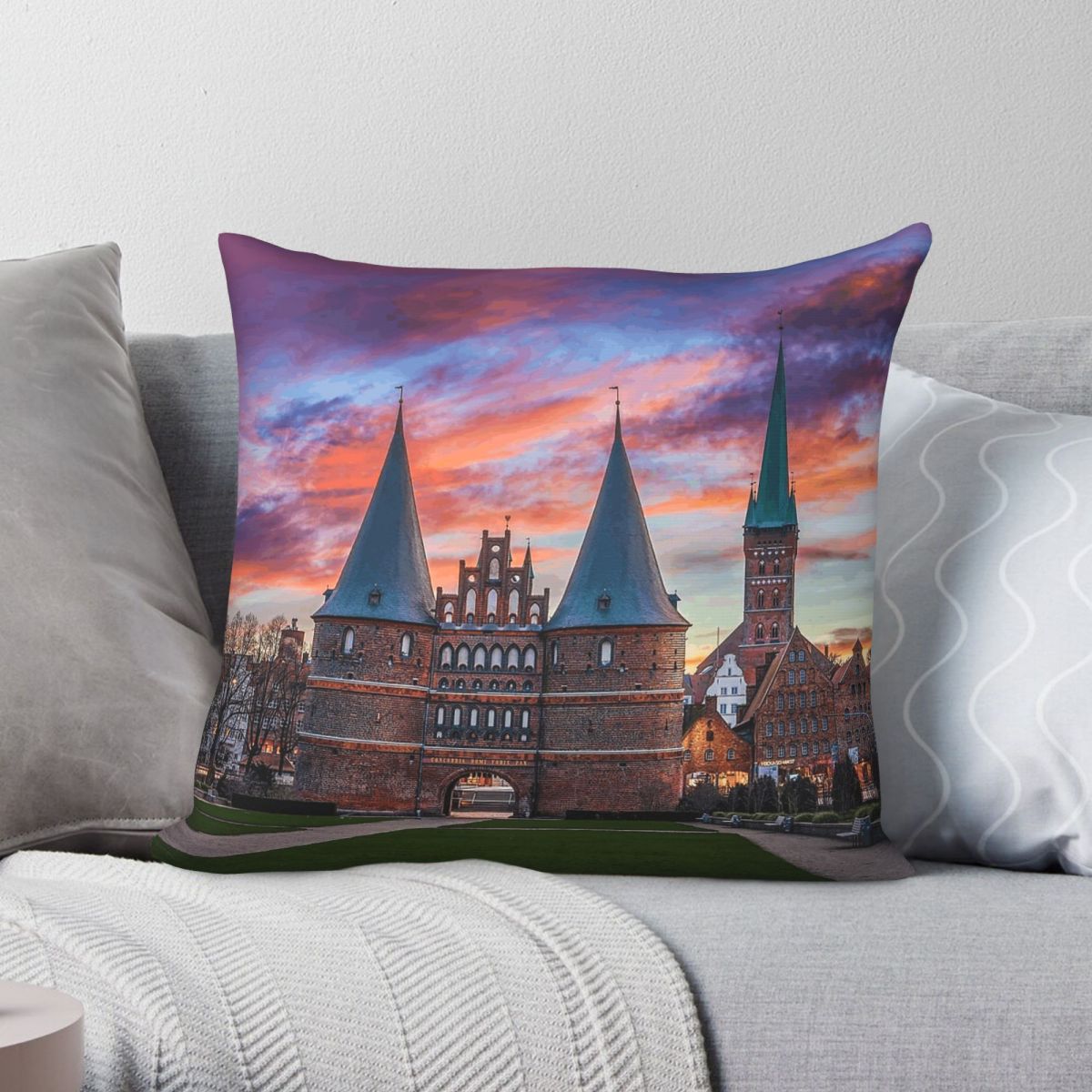 Germany Home Decor - Holstentor In Lﾨbeck 독일 베개 커버